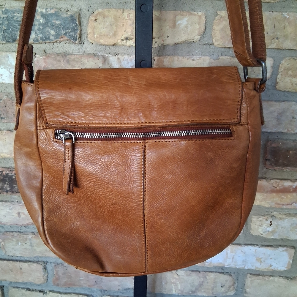 GENICCI LEATHER SHOULDER BAG WITH FTONT FLAP - Picture 6 of 11